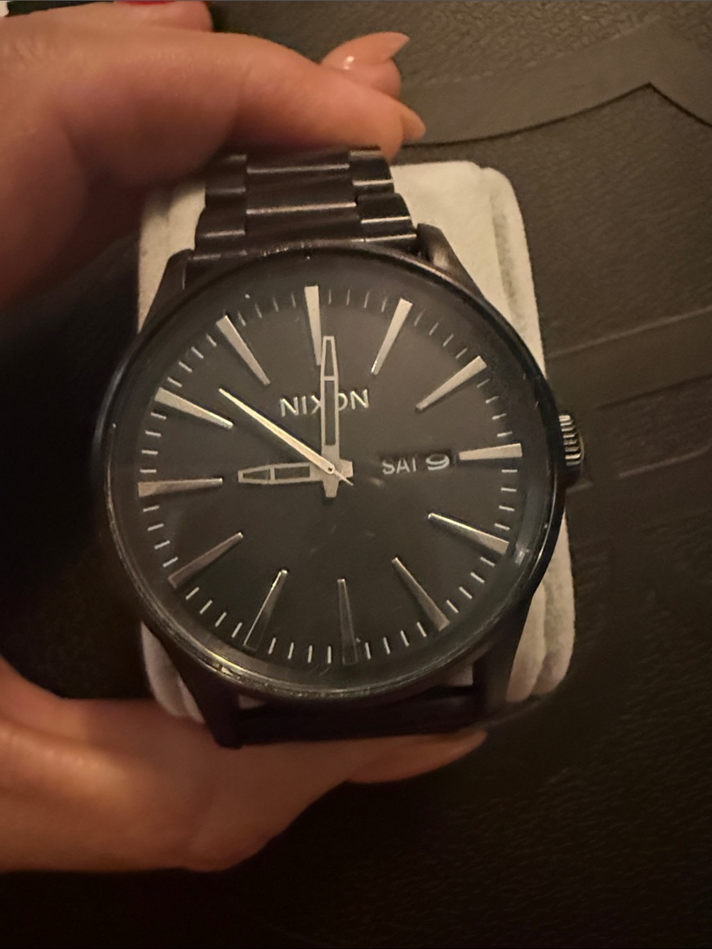Nixon Black Stainless Steel Minimalist Analog Watch no battery